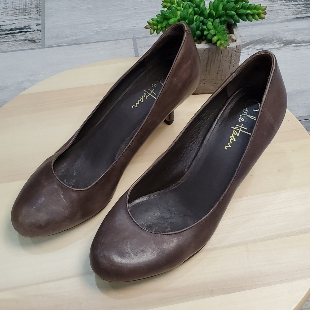 Cole Haan Pump Heels Size 7C Olive Green Round Toe
